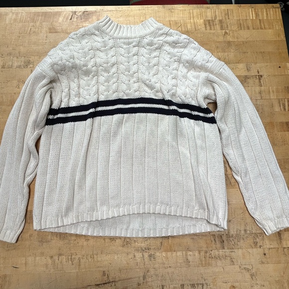 Trader Bay Sweater - Picture 2 of 3